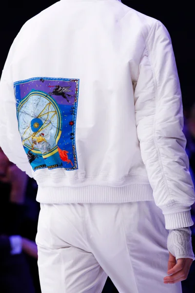 Look 24